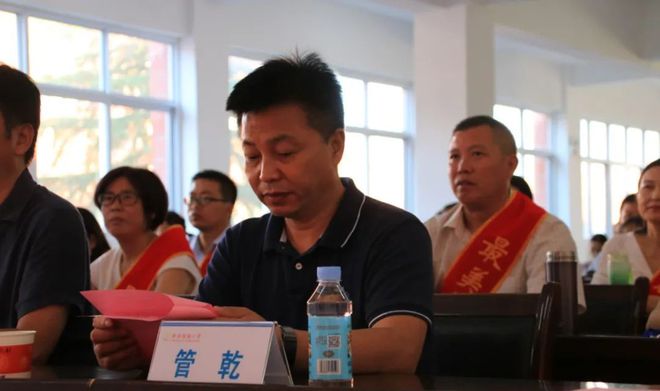 默默無聞奉獻(xiàn)智慧,孜孜不倦耕耘心田--河南省信陽市新縣啟福小學(xué)