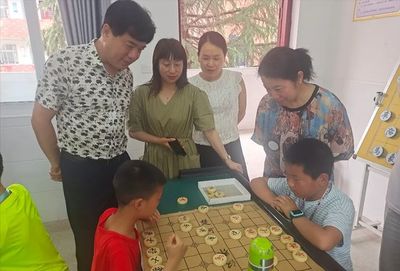 新縣啟福小學(xué)舉行“黨旗引領(lǐng)我成長(zhǎng)”象棋比賽頒獎(jiǎng)典禮